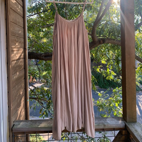 green emerald velvet dress La Lune Low Back Maxi Dress main image 0